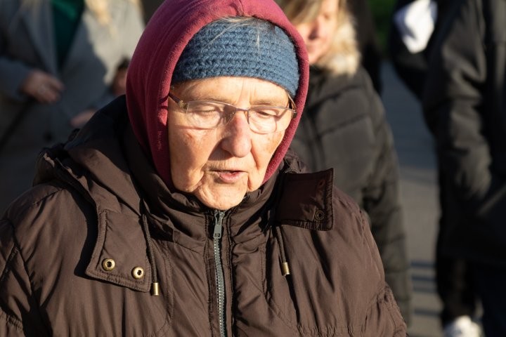 Babička Jiřinka na hodech (Luleč, listopad 2024)