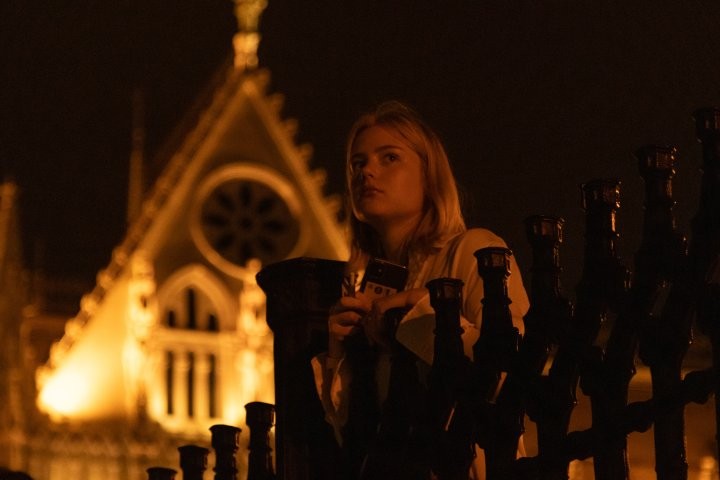 Och, cožpak není mi lásky přáno?  Och, kdepak vezí milý můj?  Och, nám dvoum bylo z hůry dáno. Och, kde? Tak kde je ocas tvůj? (Budapešť, květen 2024)